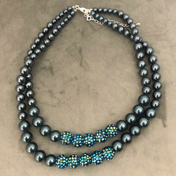 Vintage blue pearl necklace